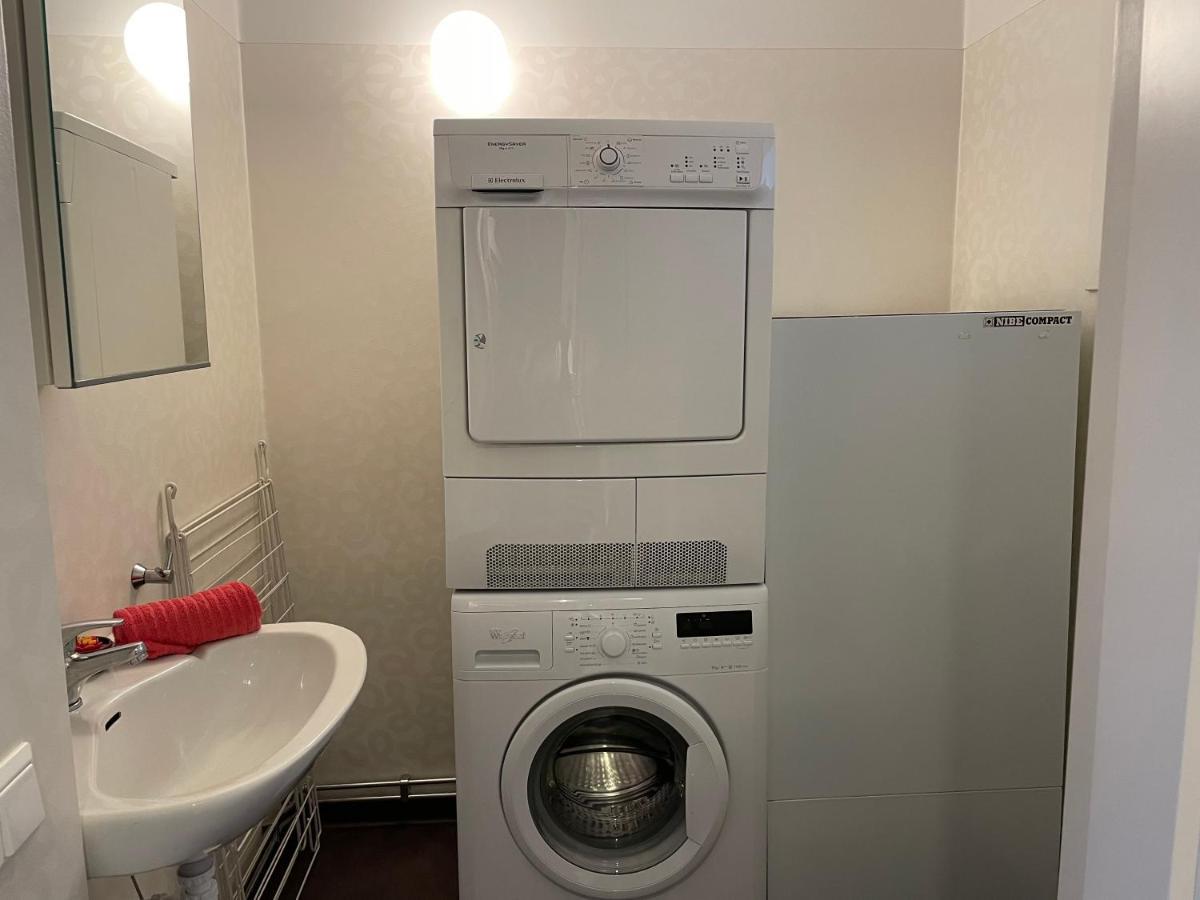 Apartment Uddevalla Bohuslaen Bubbelbad Buitenkant foto