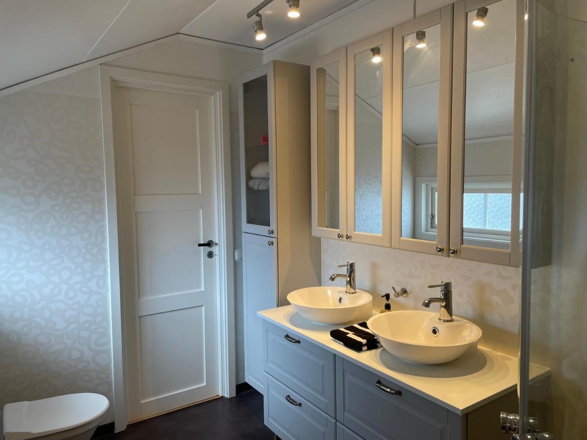 Apartment Uddevalla Bohuslaen Bubbelbad Buitenkant foto