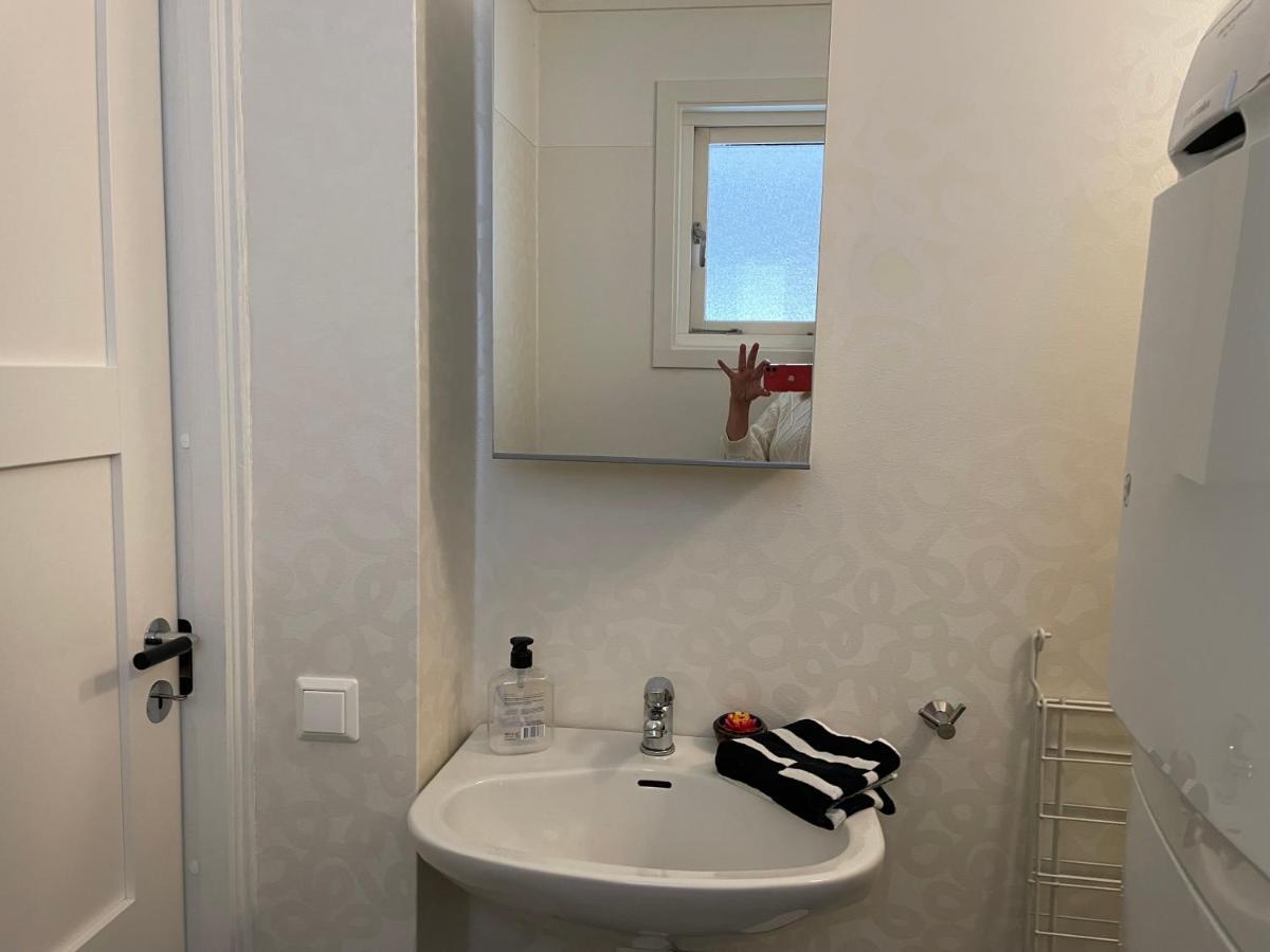 Apartment Uddevalla Bohuslaen Bubbelbad Buitenkant foto