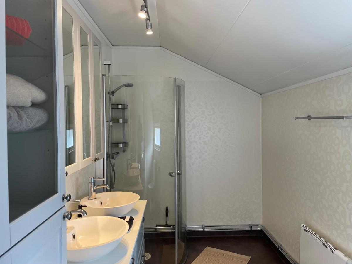 Apartment Uddevalla Bohuslaen Bubbelbad Buitenkant foto