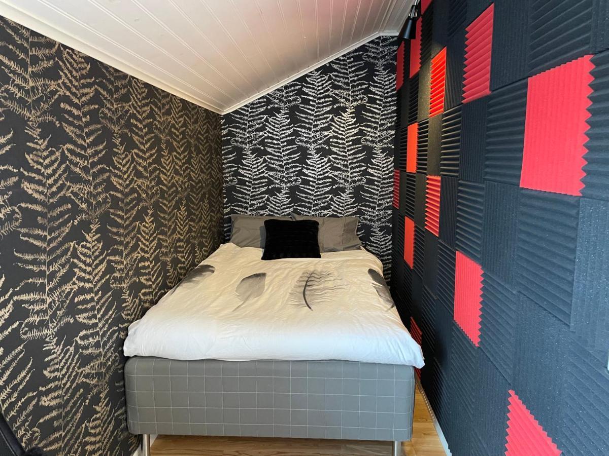 Apartment Uddevalla Bohuslaen Bubbelbad Buitenkant foto