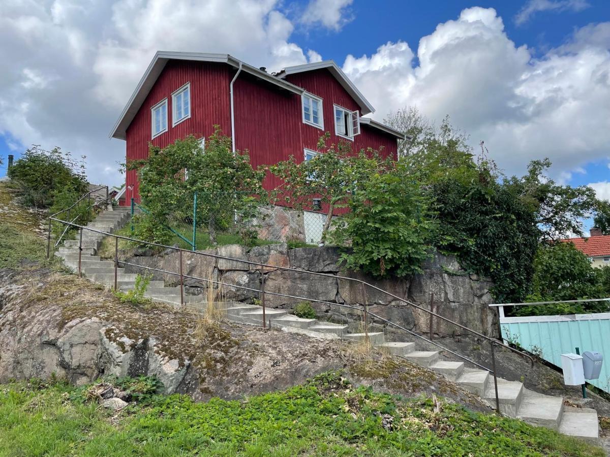 Apartment Uddevalla Bohuslaen Bubbelbad Buitenkant foto