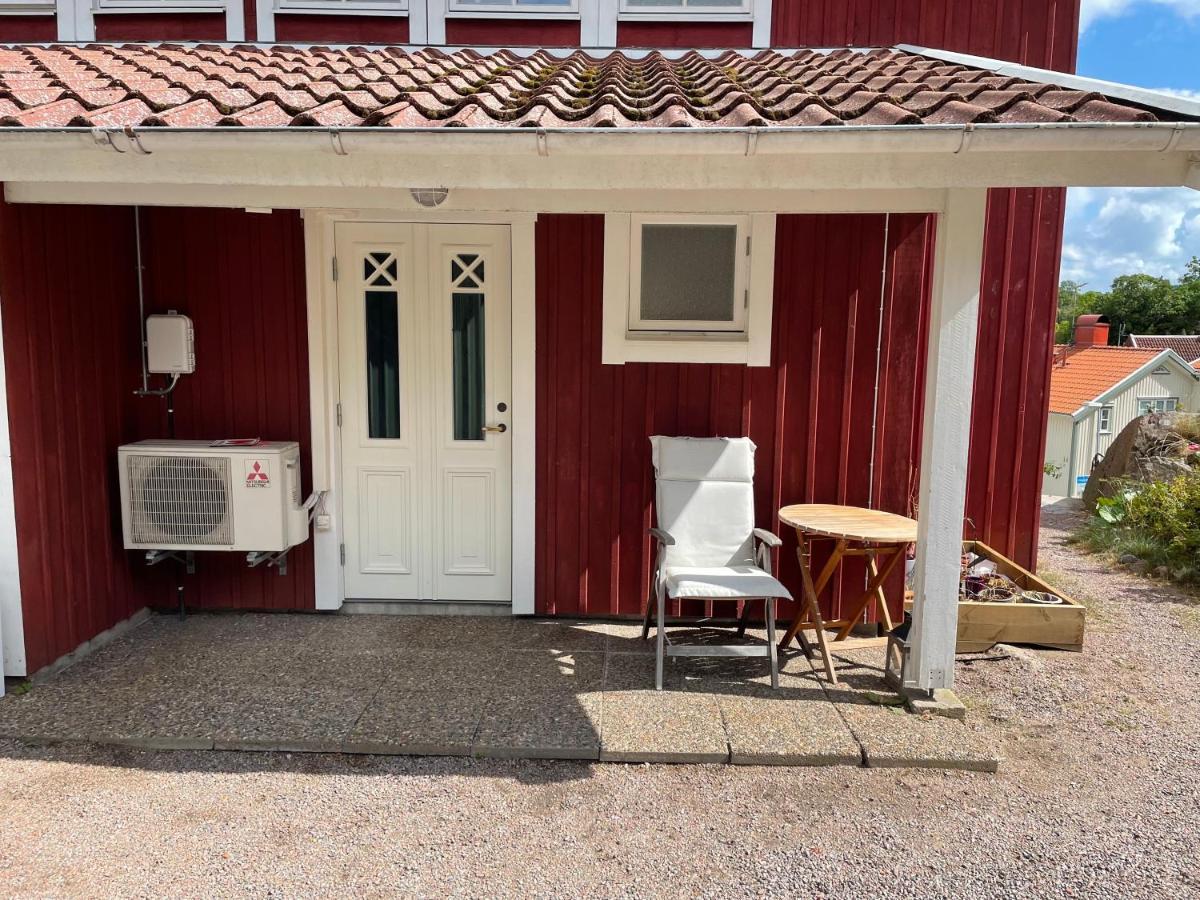 Apartment Uddevalla Bohuslaen Bubbelbad Buitenkant foto